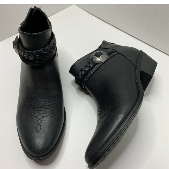 DV by Dolce Vita Shoes - NEW DV By Dolce Vita NEW Western Black Ankle Boots